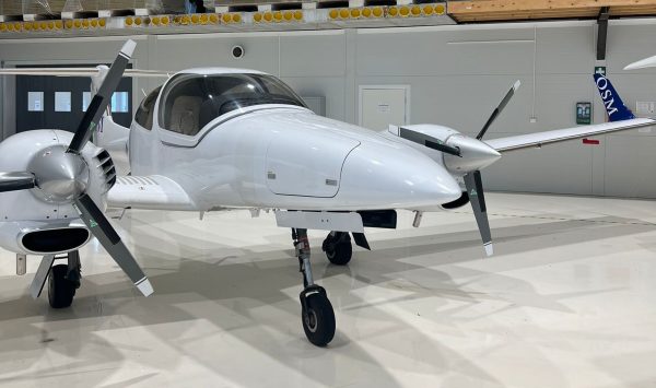 2008 Diamond DA42 Twin Star - Image 4