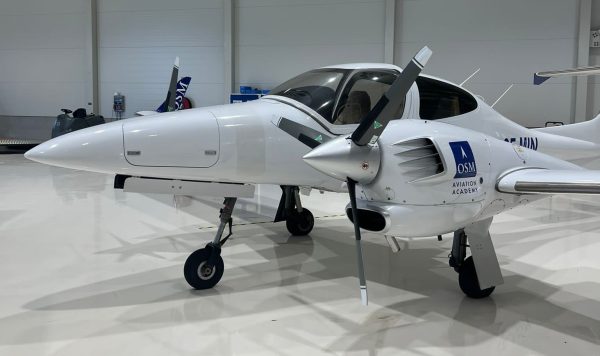 2008 Diamond DA42 Twin Star - Image 3
