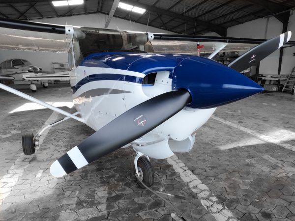 1980 Cessna 172-RG Retractable Gear Cutlass Dynon - Image 2