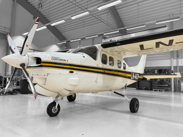 Cessna P210 Exterior