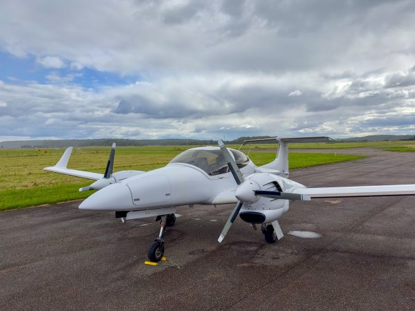 2007 Diamond DA42 Twin Star (SE-MLO) - Image 7