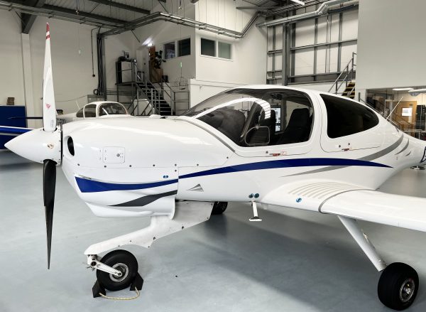 2014 Diamond DA40 NG - Image 10